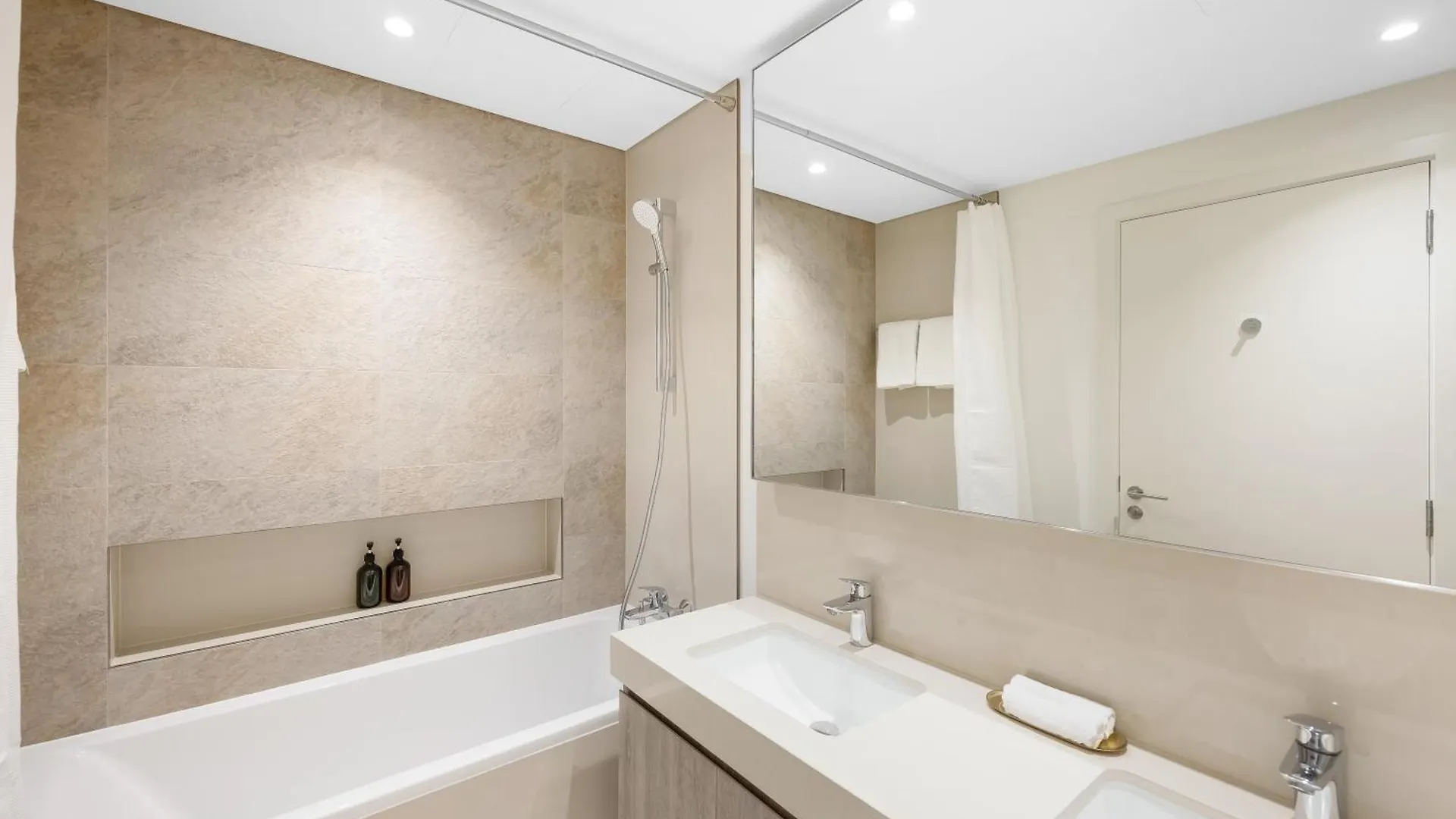 Durrani Homes - Majestic 4Br At Downtown Views With Full Burjkhalifa View Dubai Apartment